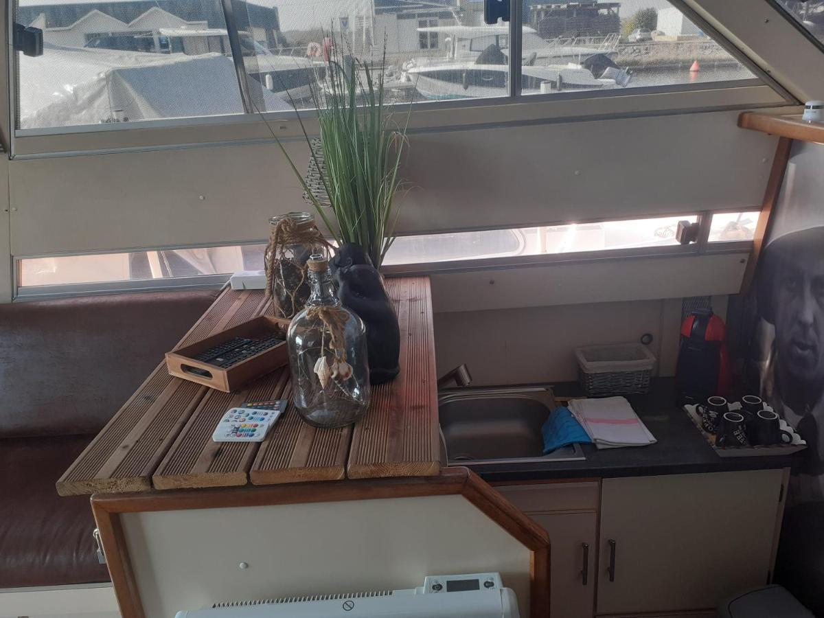Magnifique Bateau Maison Hotel Ouistreham Kültér fotó
