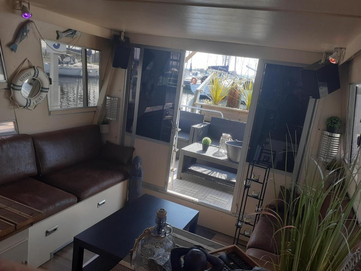 Magnifique Bateau Maison Hotel Ouistreham Kültér fotó